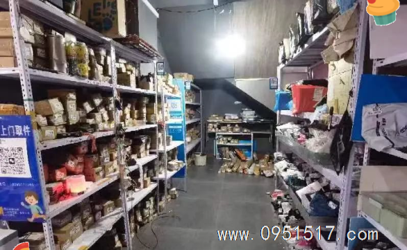 金凤区小区门口菜鸟驿站低价转让