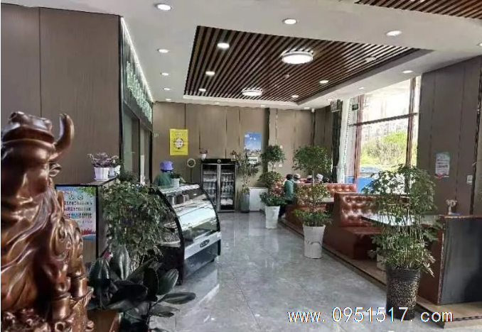 贺兰县虹桥御景附近餐厅忍痛转让（暗转）